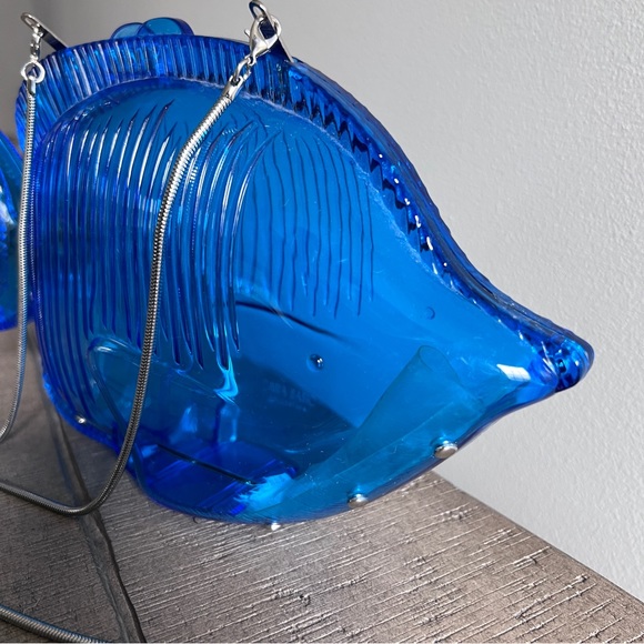 Zara Rare aqua blue plexi fish clutch metalic chain straps magetic closure - Picture 2 of 6